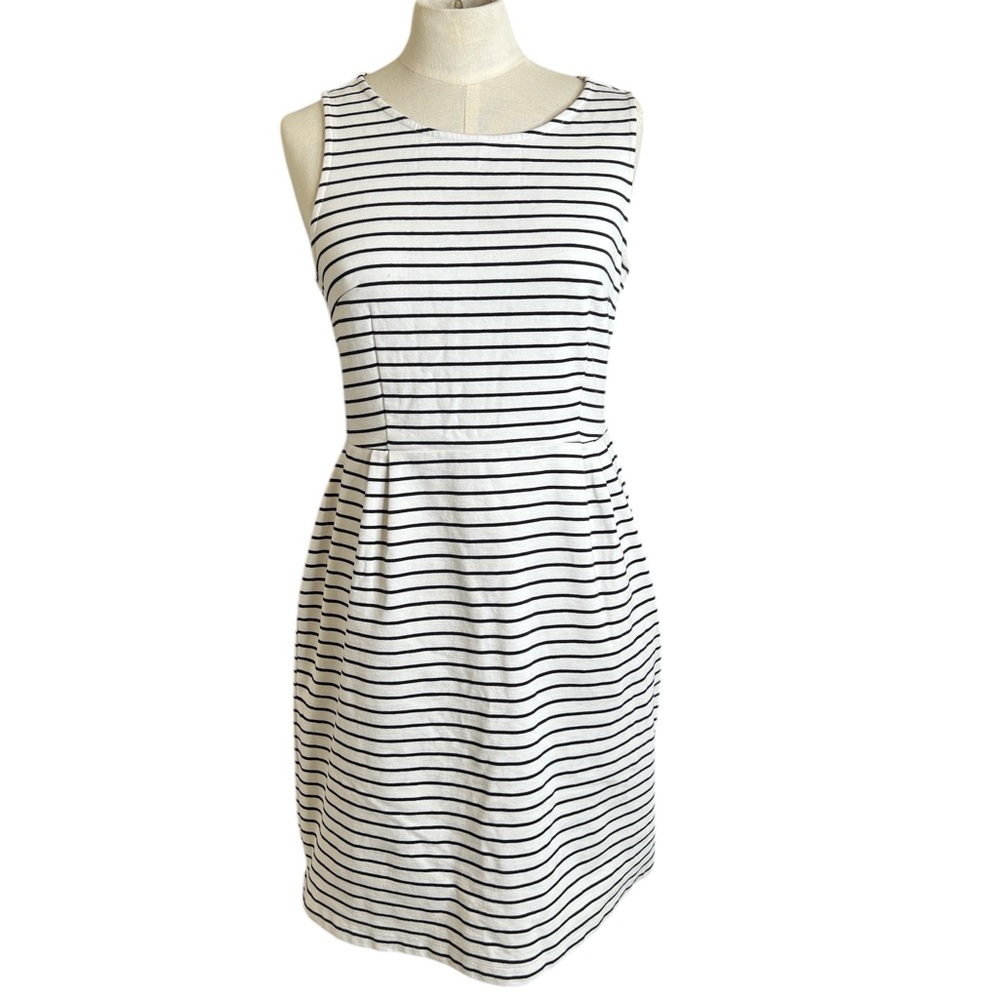 Old Navy Black & White Striped Mini Dress – Sleeveless, Stretch Blend